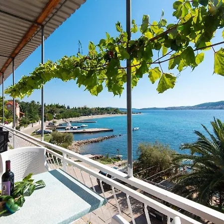 Ferienwohnung Fuer 3 Personen Ca 45 Qm In Kuciste, Dalmatien Sueddalmatien - B52479 *